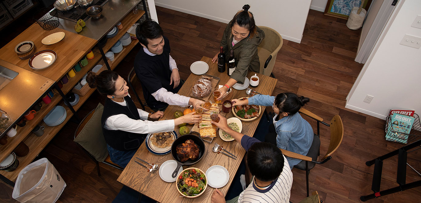 仲間を呼んで、ホームパーティー。